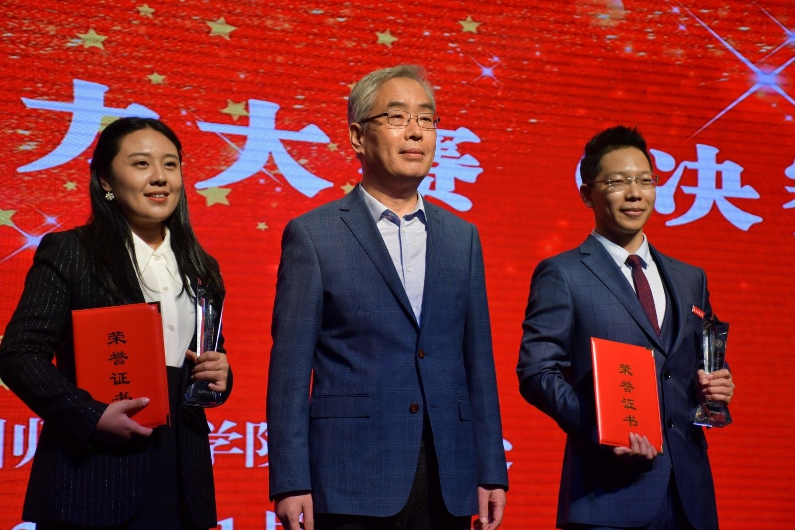 微信图片_20201112090227.jpg 微信图片_20201112090227.jpg