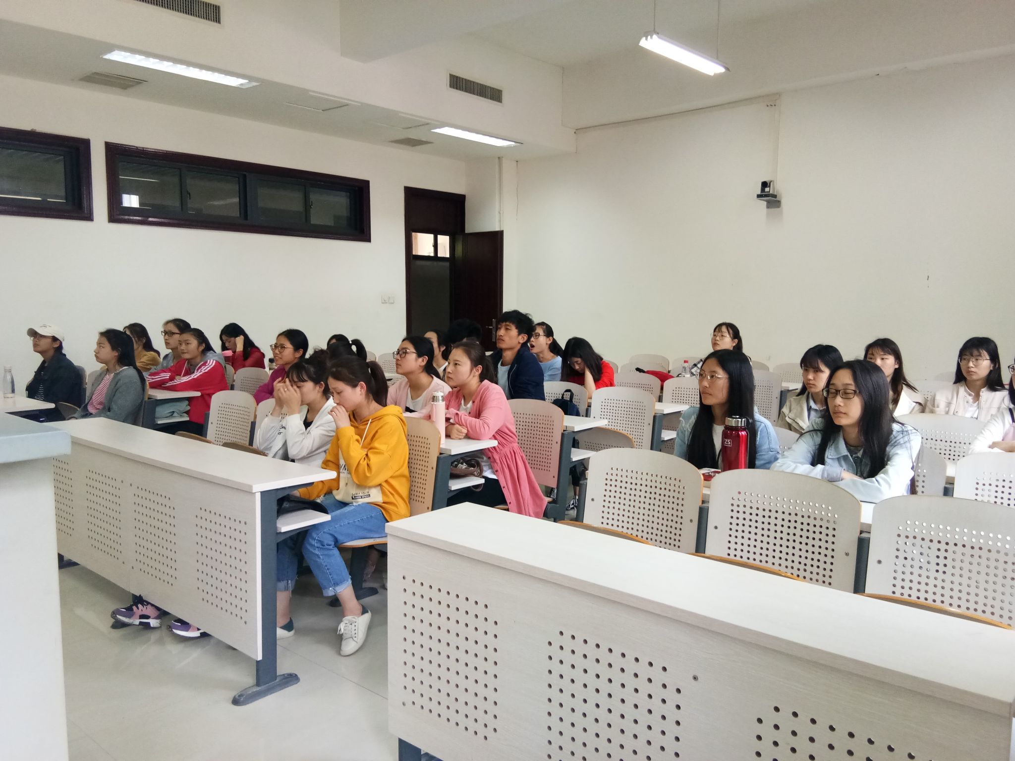 QQ图片20180427120339.jpg QQ图片20180427120339.jpg