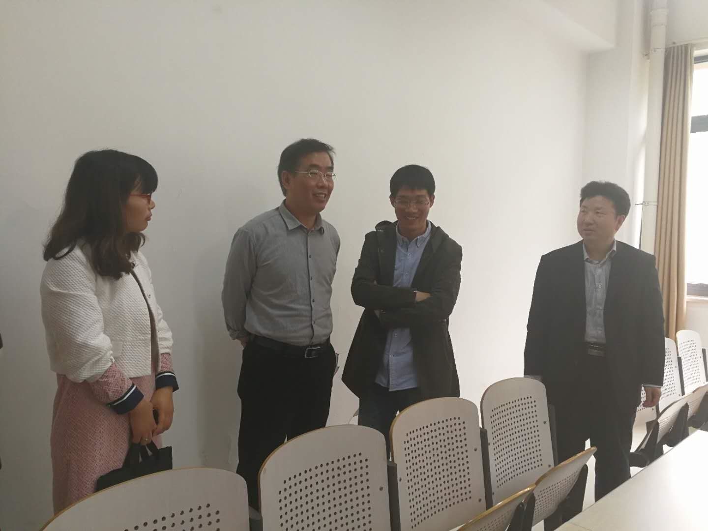 孙校长2.jpg 孙校长2.jpg