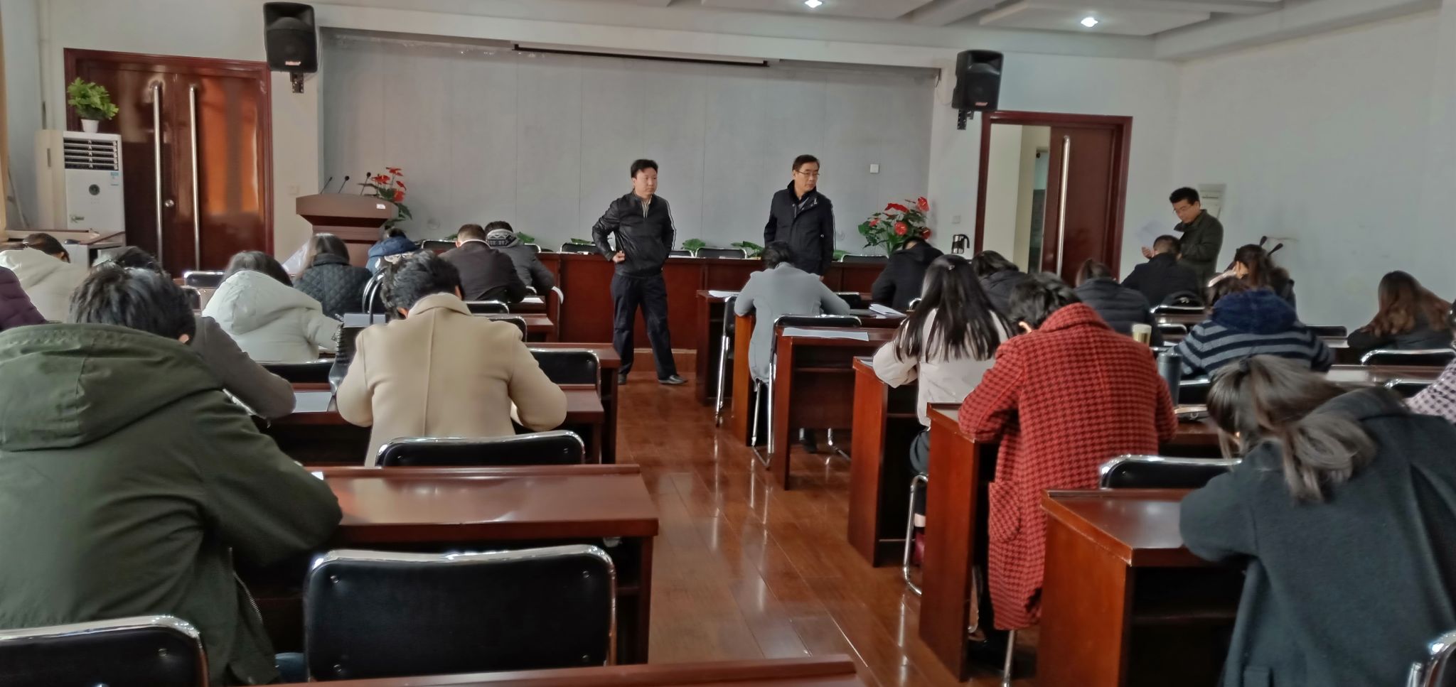 2018.12.4日孙校长文学院党课调研3.jpg 2018.12.4日孙校长文学院党课调研3.jpg
