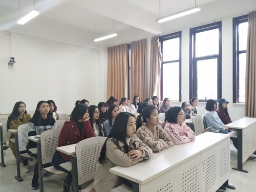 团课2.jpg 团课2.jpg