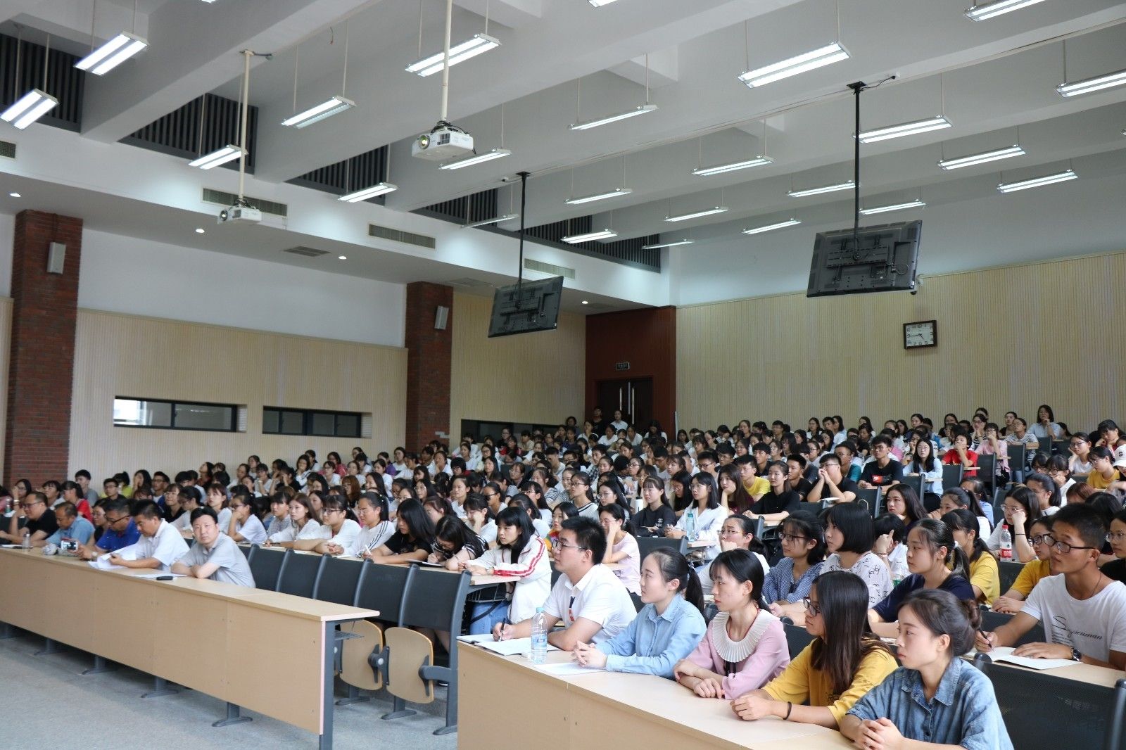 IMG_3365.JPG IMG_3365.JPG