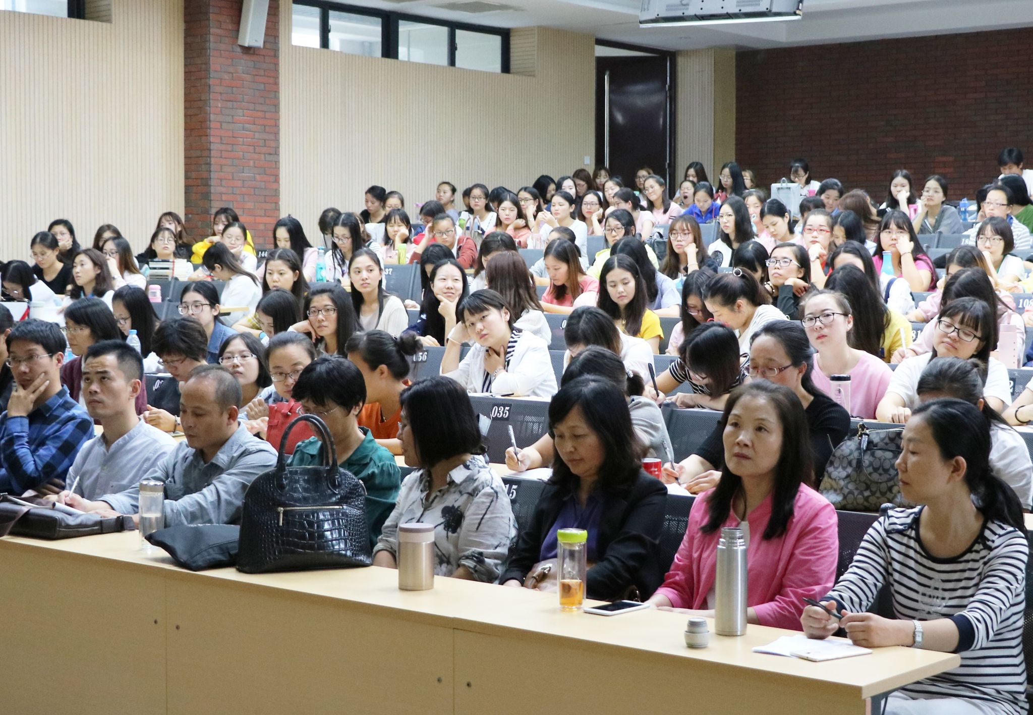 IMG_1570.jpg IMG_1570.jpg